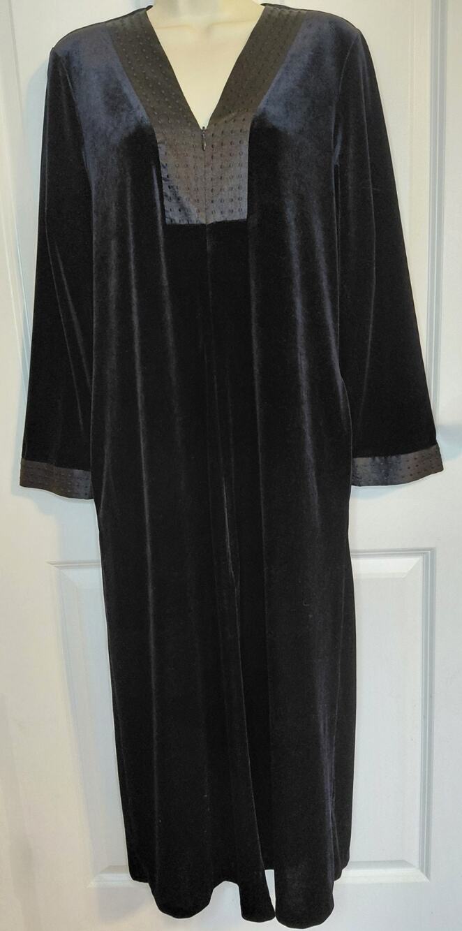 Vintage Oscar de la Renta Pink Label Black Velvet Caftan Maxi Robe M